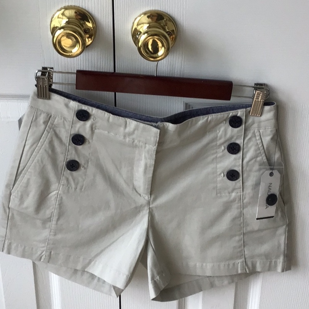 Nautica khaki size 2 shorts